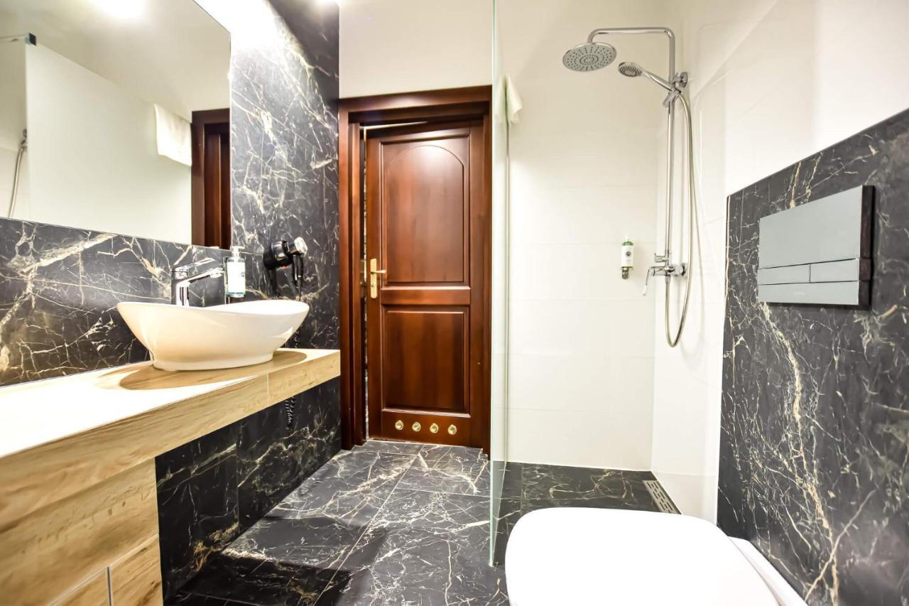 Lesny Dwor Hotel Radom Exterior photo