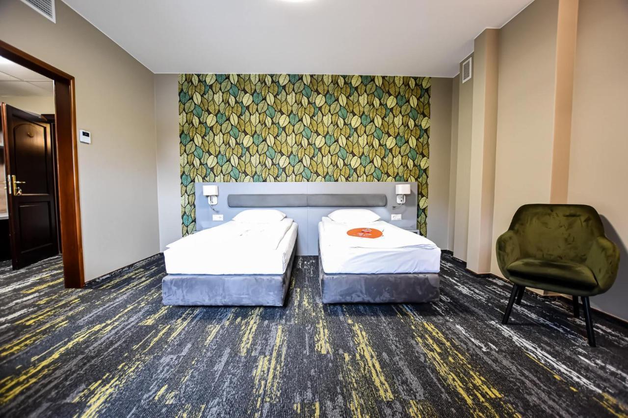 Lesny Dwor Hotel Radom Exterior photo